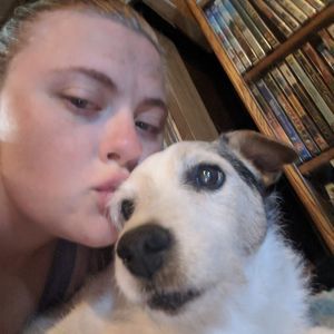 Meet your Posher, Abby